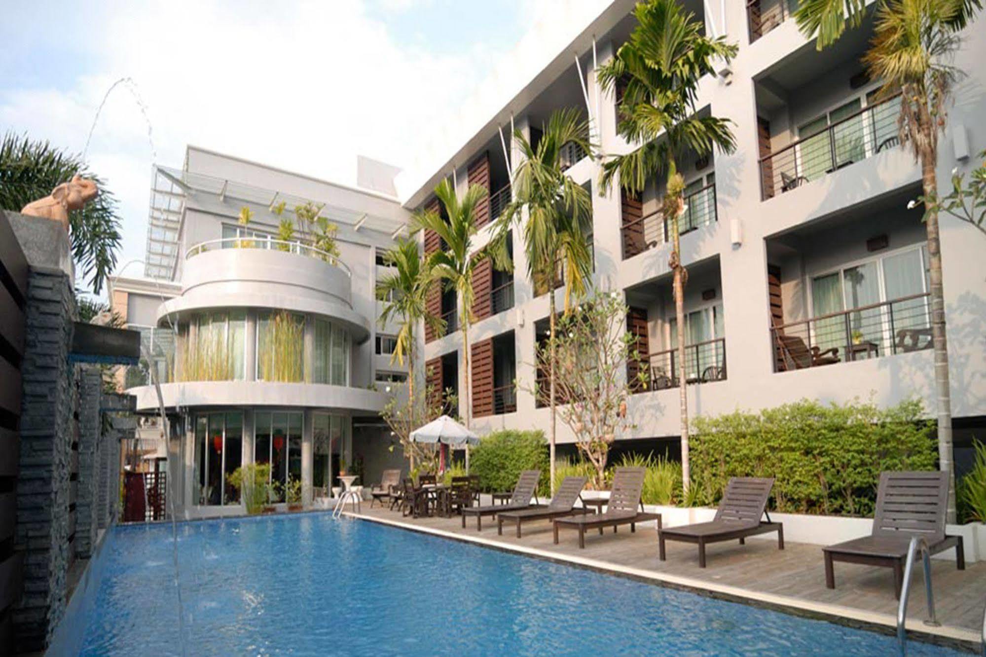 Baan Suwantawe Hotel Phuket Exterior foto